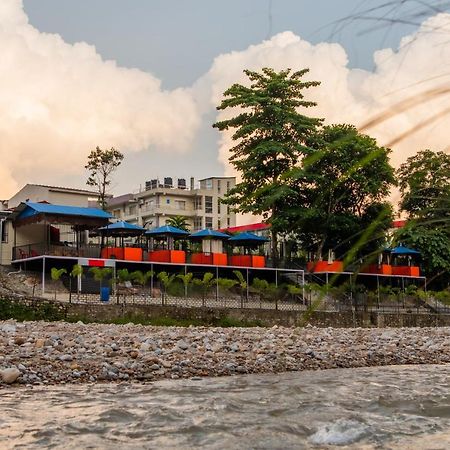 Quick 20 Riverside Hotel Amlekhganj Exterior foto