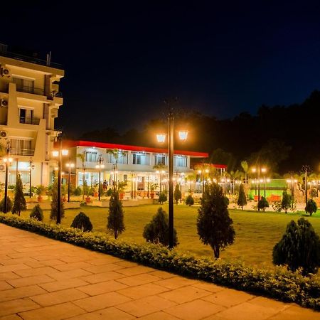 Quick 20 Riverside Hotel Amlekhganj Exterior foto